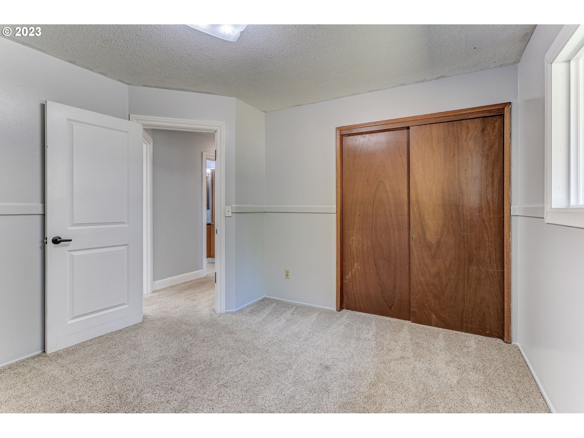 21321 Southeast Alder Street Gresham, OR 97030 - Photo 22 of 39 a view of an empty room
