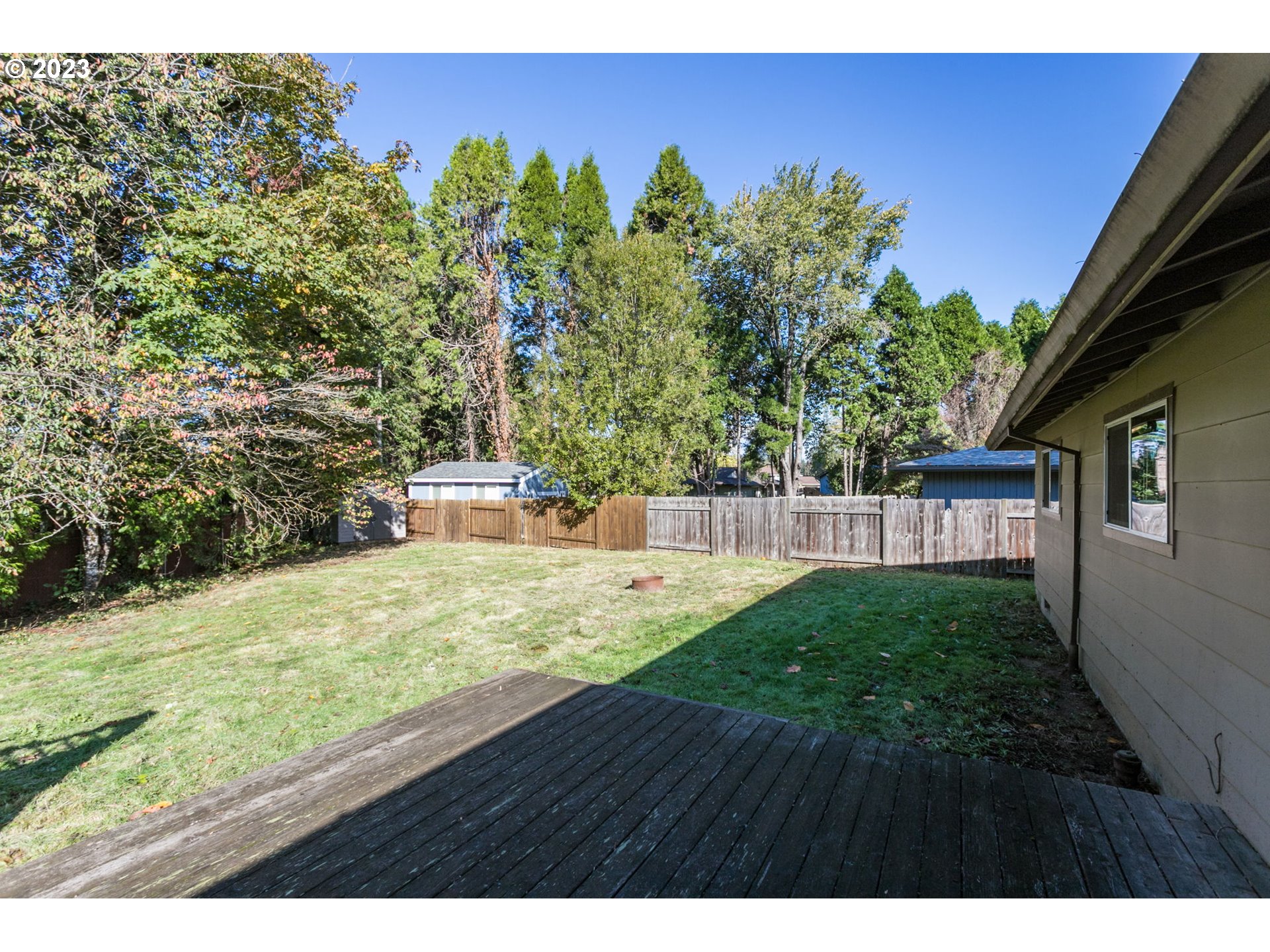 21321 Southeast Alder Street Gresham, OR 97030 - Photo 31 of 39 a view of yard from deck