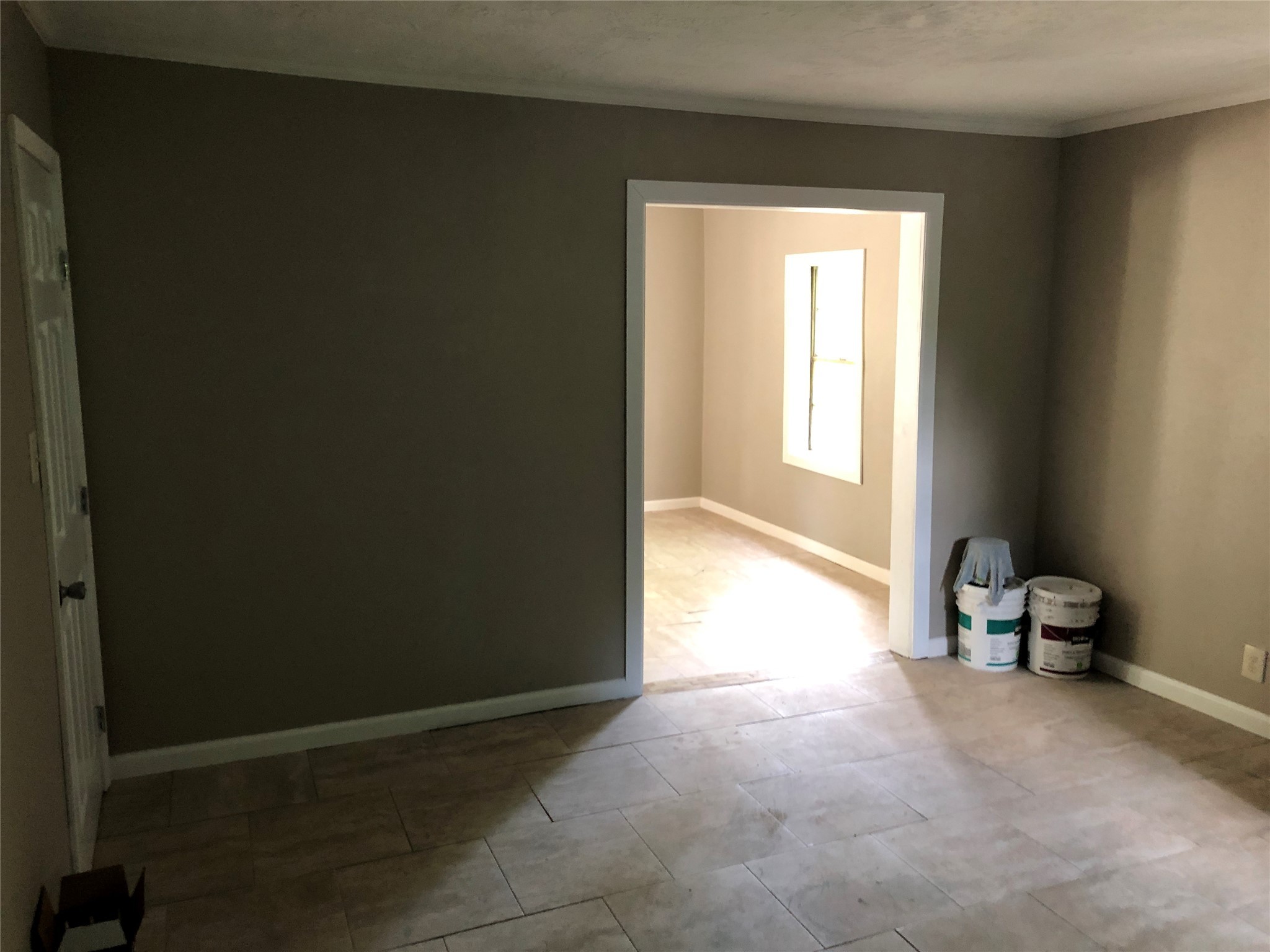 695 Grimes Avenue Silsbee, TX 77656 - Photo 26 of 29 a view of an empty room and a window
