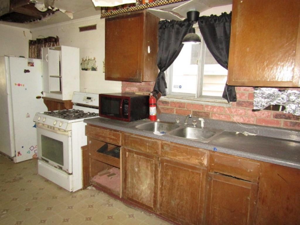 937 Woodward Avenue McKees Rocks, PA 15136 - Photo 10 of 22