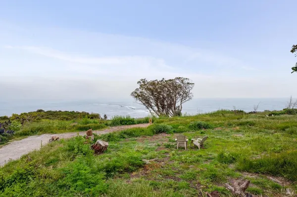 $750,000 | 20 Oak Road, Bolinas, CA 94924