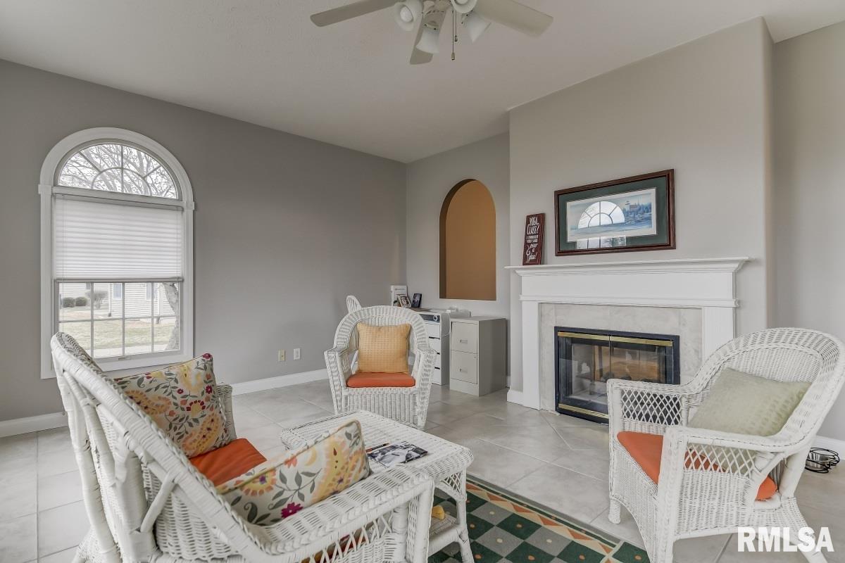 6313 Stonehaven Ridge Springfield, IL 62711 - Photo 9 of 44