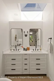 a view of entryway and hall