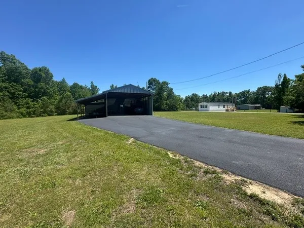 $350,000 | 149 Horseshoe Bend Road, Linden, TN 37096