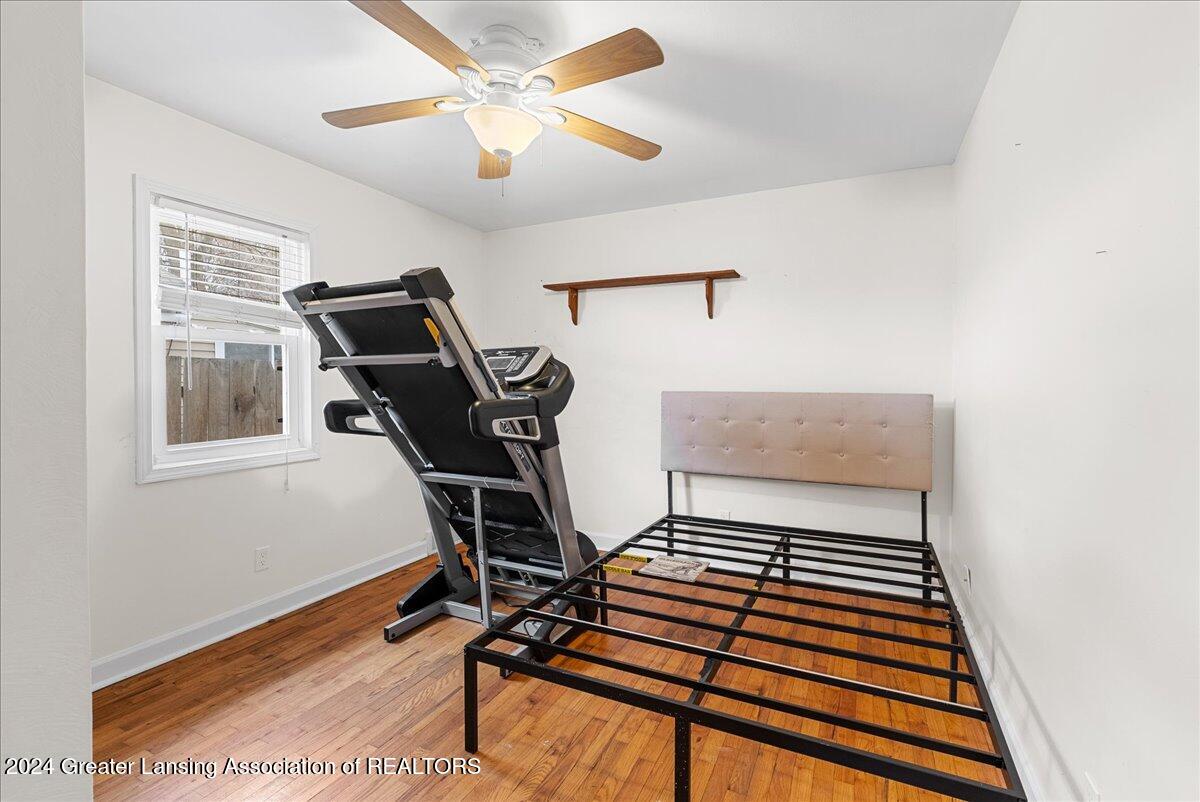 1403 Snyder Road East Lansing, MI 48823 - Photo 14 of 26 18-Media Jett - 16