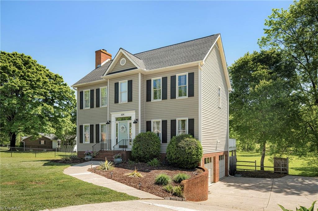604 Schaefer Court Clemmons, NC 27012 - Photo 2 of 36