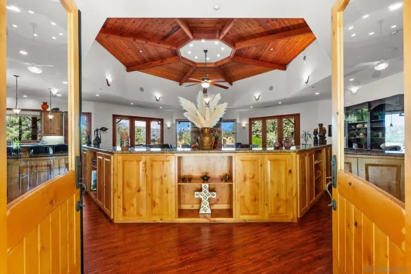 $3,600,000 | 7051 Mt Olympus Road, Fallbrook, CA 92028