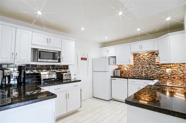 $124,900 | 4751 Northwest 21st Street, Unit 401, Lauderhill, FL 33313