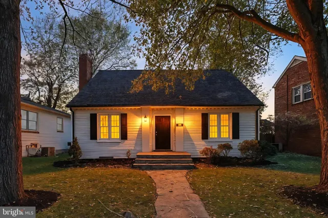 $464,900 | 19 Dunmore Road, Catonsville, MD 21228