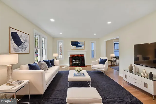 $464,900 | 19 Dunmore Road, Catonsville, MD 21228