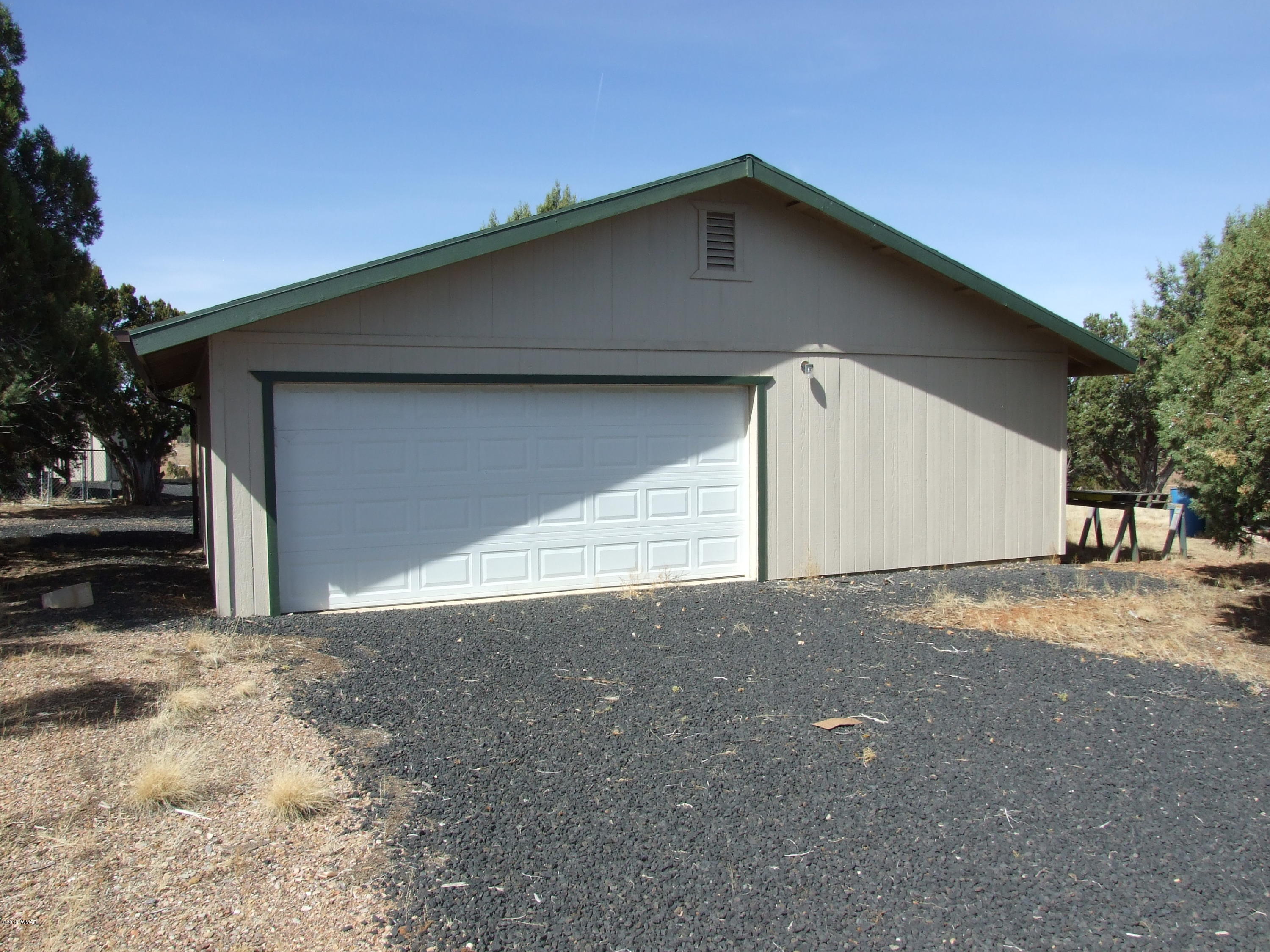 2195 Graphite Road Clay Springs, AZ 85923 - Photo 45 of 48 Gallery Image 45