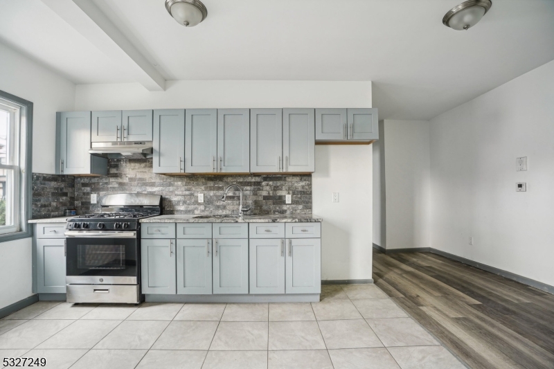 143 Valley Road, Unit 1R Montclair, NJ 07042 - Photo 8 of 18