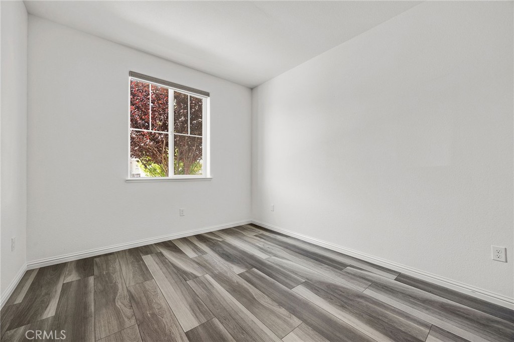 237 Goose Creek Avenue Brentwood, CA 94513 - Photo 35 of 49 an empty room with a window