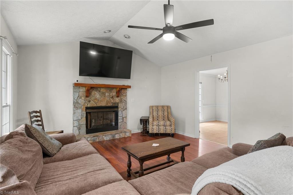 1085 Woodbury Road King, NC 27021 - Photo 7 of 34