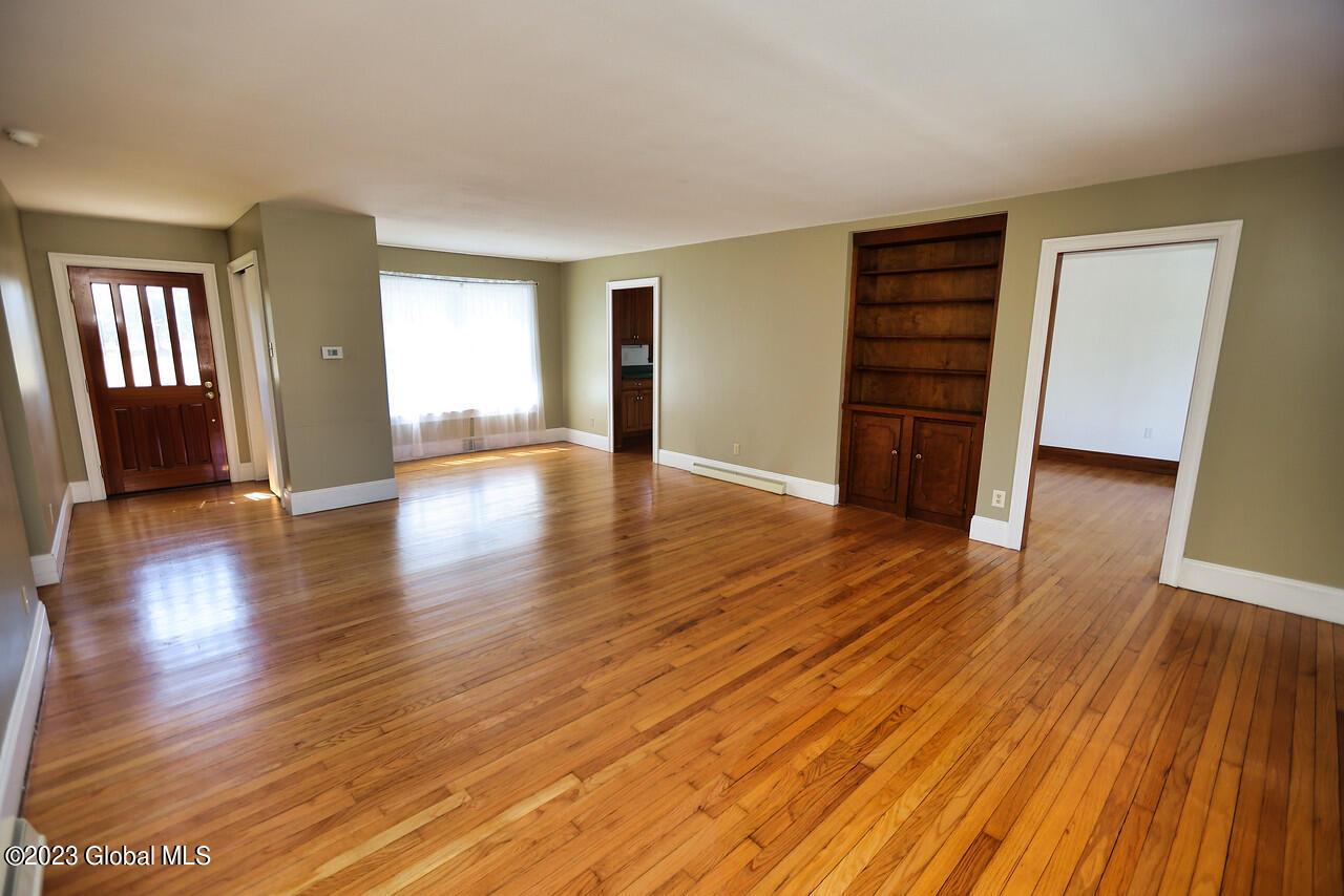 175 Voorhees Road Perth, NY 12010 - Photo 15 of 36 175 voorhees living rm 2
