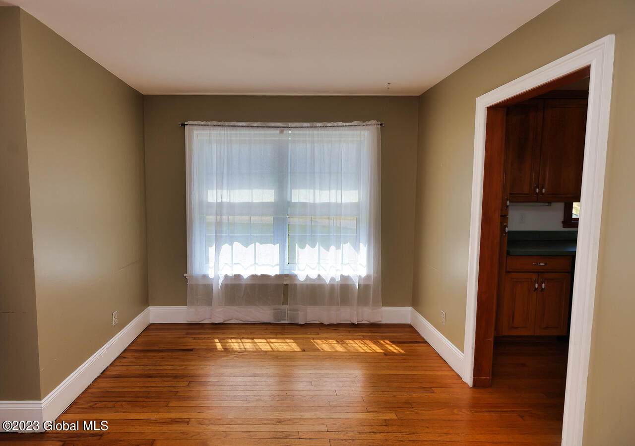 175 Voorhees Road Perth, NY 12010 - Photo 17 of 36 175 voorhees lvrm 4