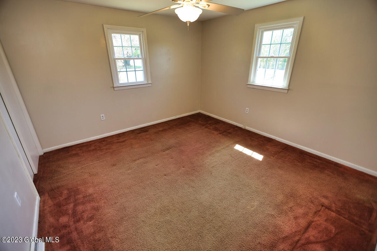 175 Voorhees Road Perth, NY 12010 - Photo 20 of 36 175 voorhees bedroom 1st flr