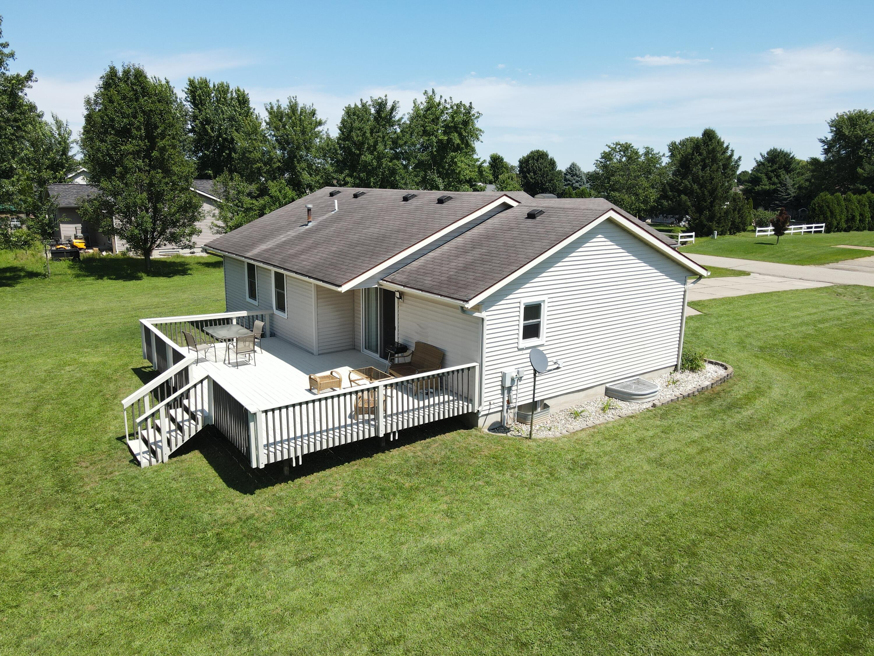 54438 Ridgeview Circle Paw Paw, MI 49079 - Photo 13 of 62 DJI_0018.2