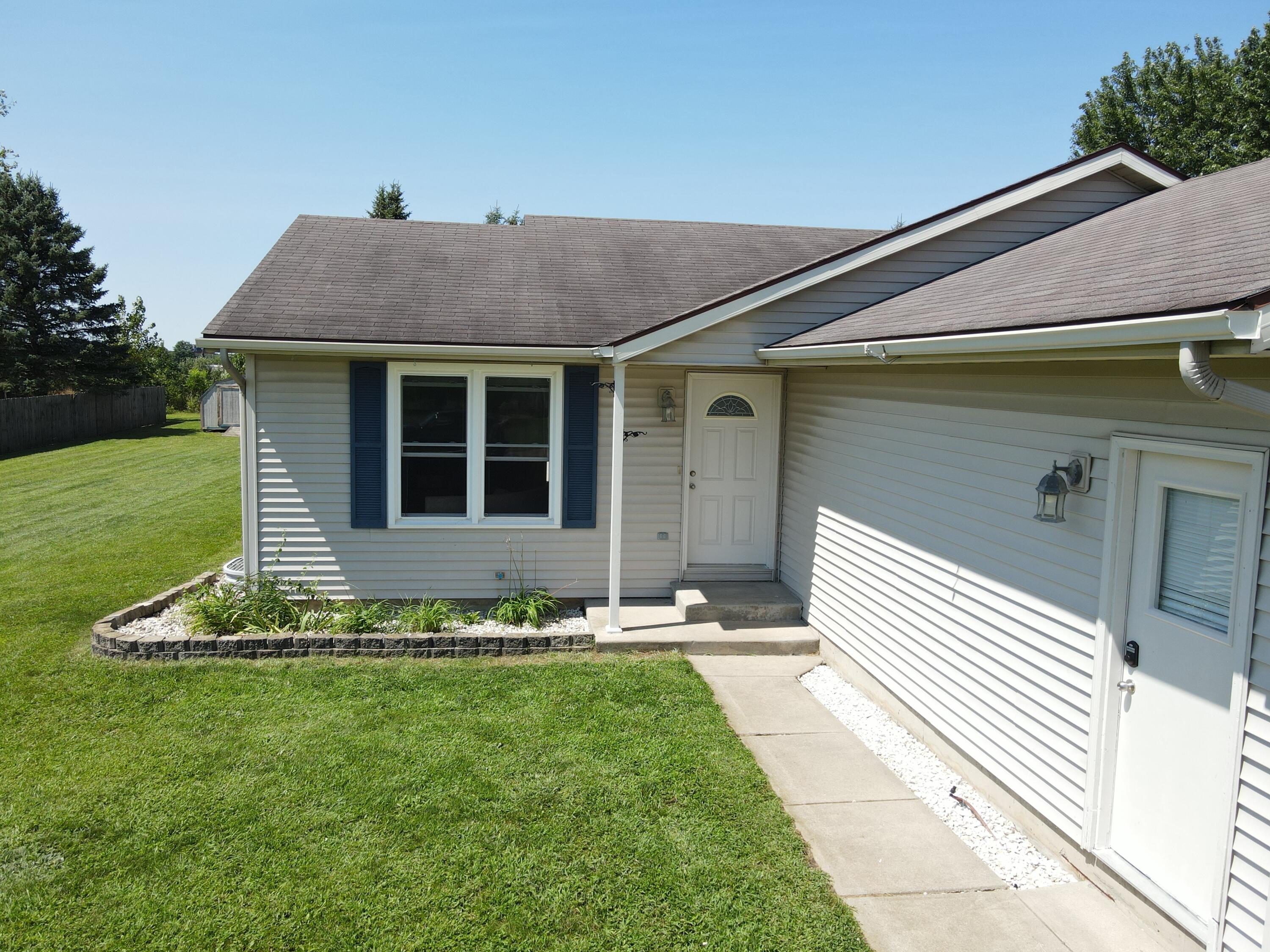 54438 Ridgeview Circle Paw Paw, MI 49079 - Photo 3 of 62 DJI_0008