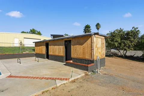 $840,000 | 612 Momar Lane, Escondido, CA 92027