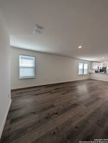 $2,195 | 862 Bluegrass, New Braunfels, TX 78130