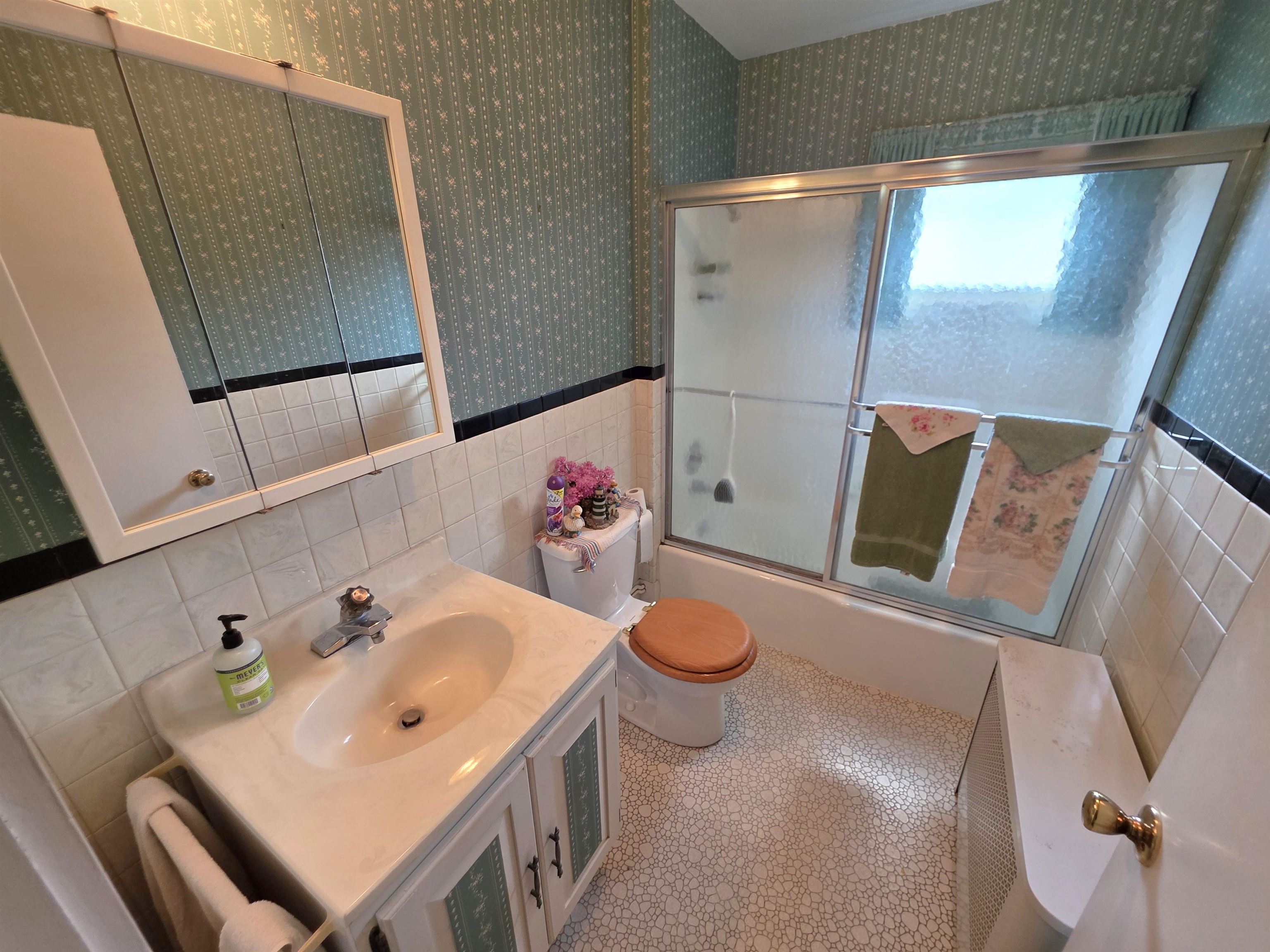 15 Maple Avenue Chelsea, VT 05038 - Photo 20 of 41
