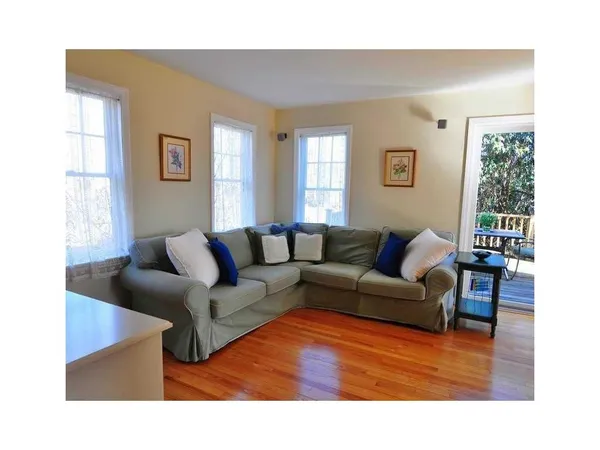 $4,000 | 26 Peggy Lane, Portsmouth, RI 02871