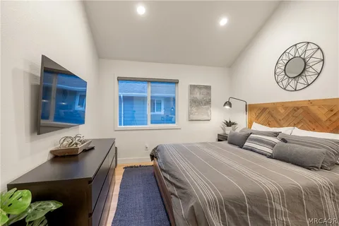 $1,700,000 | 38994 Willow Landing Road, Big Bear Lake, CA 92315