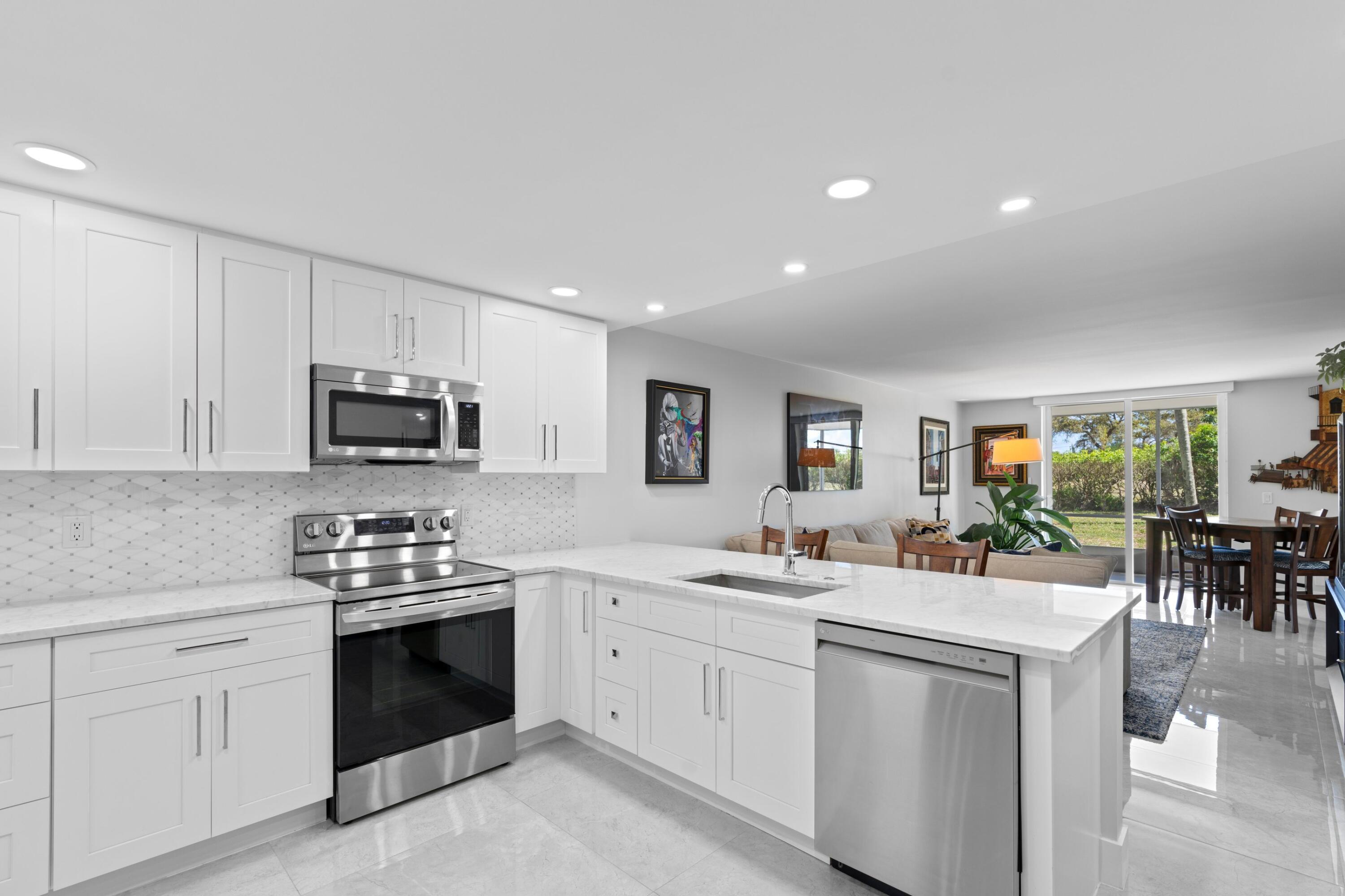 5700 Northwest 2nd Avenue, Unit 103 Boca Raton, FL 33487 - Photo 3 of 25 Kitchen