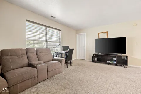 $289,900 | 6111 Parrington Drive, Indianapolis, IN 46236