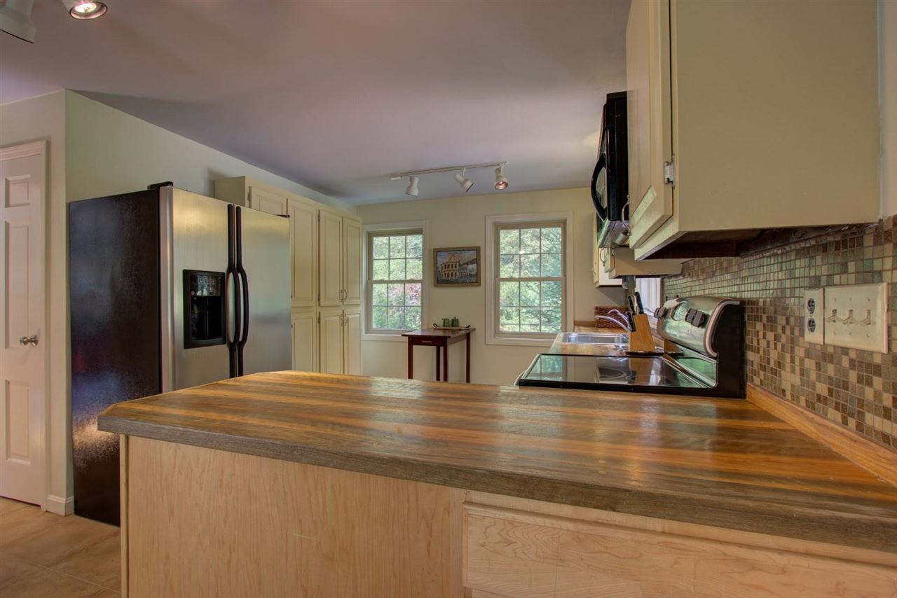 22 Garrity Road Lee, NH 03861 - Photo 7 of 37