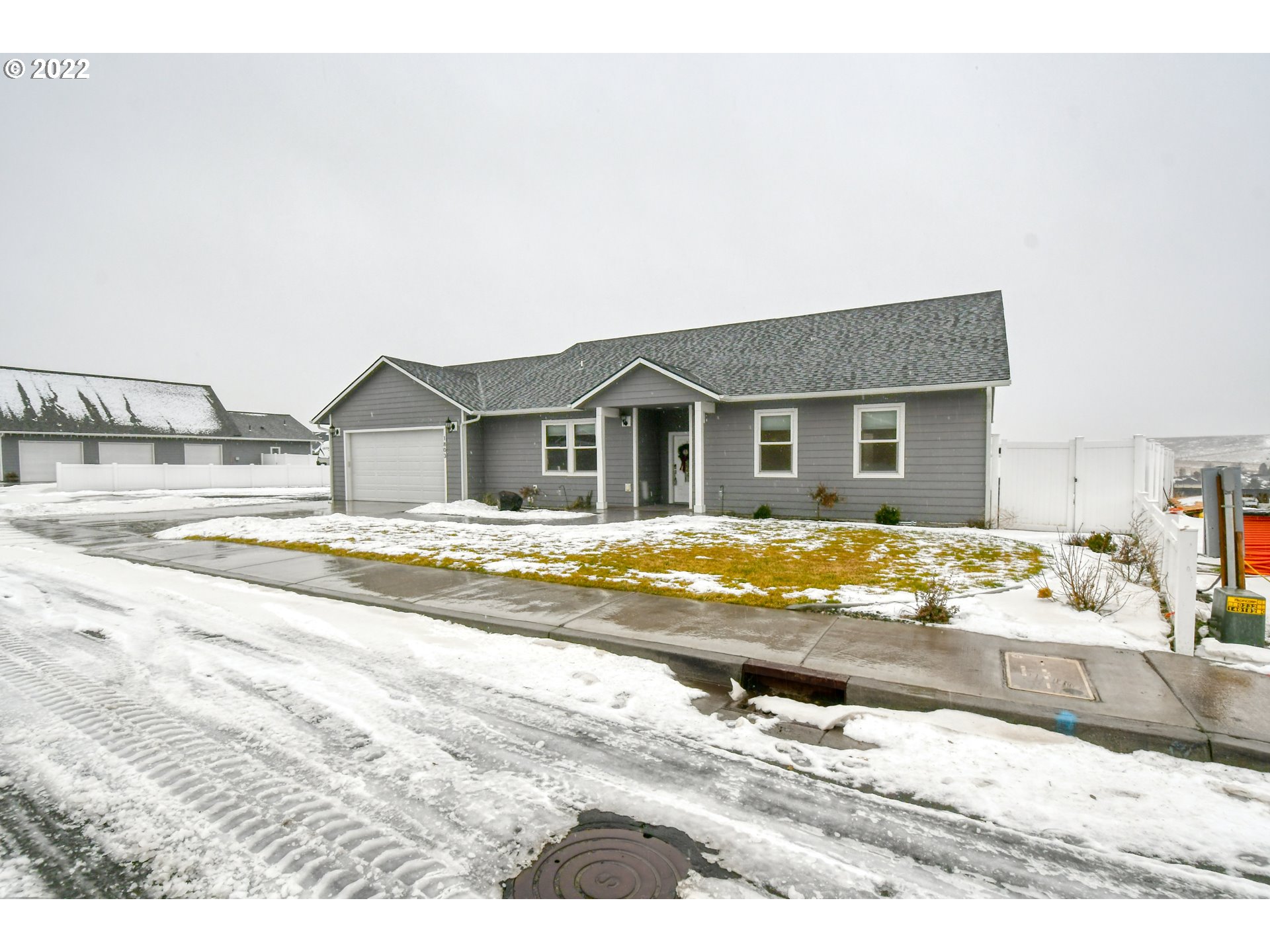 1803 Southwest 3rd Street Pendleton, OR 97801 - Photo 2 of 32 a view of house with swimming pool and view of house