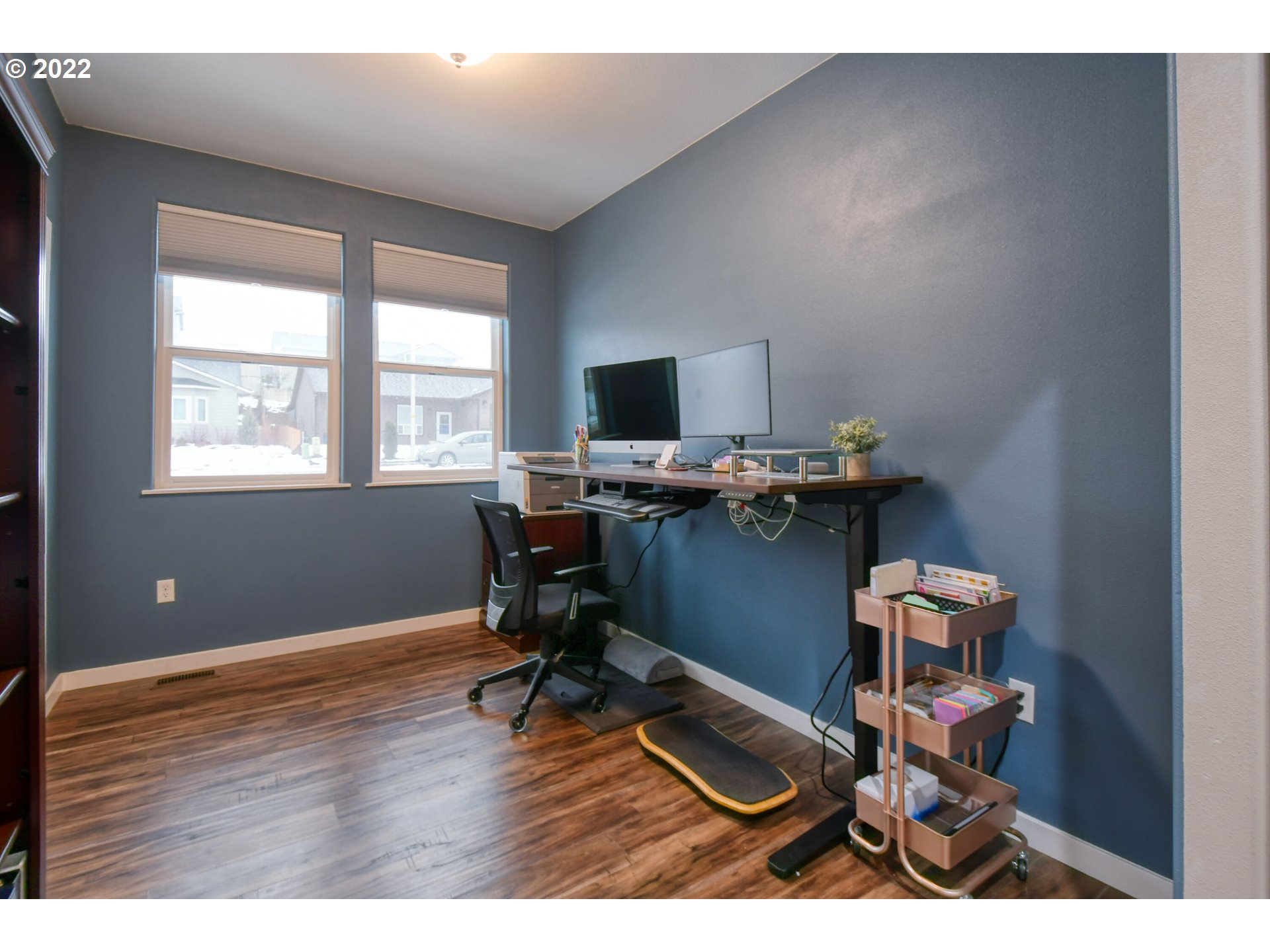 1803 Southwest 3rd Street Pendleton, OR 97801 - Photo 26 of 32 a workspace with furniture and a window