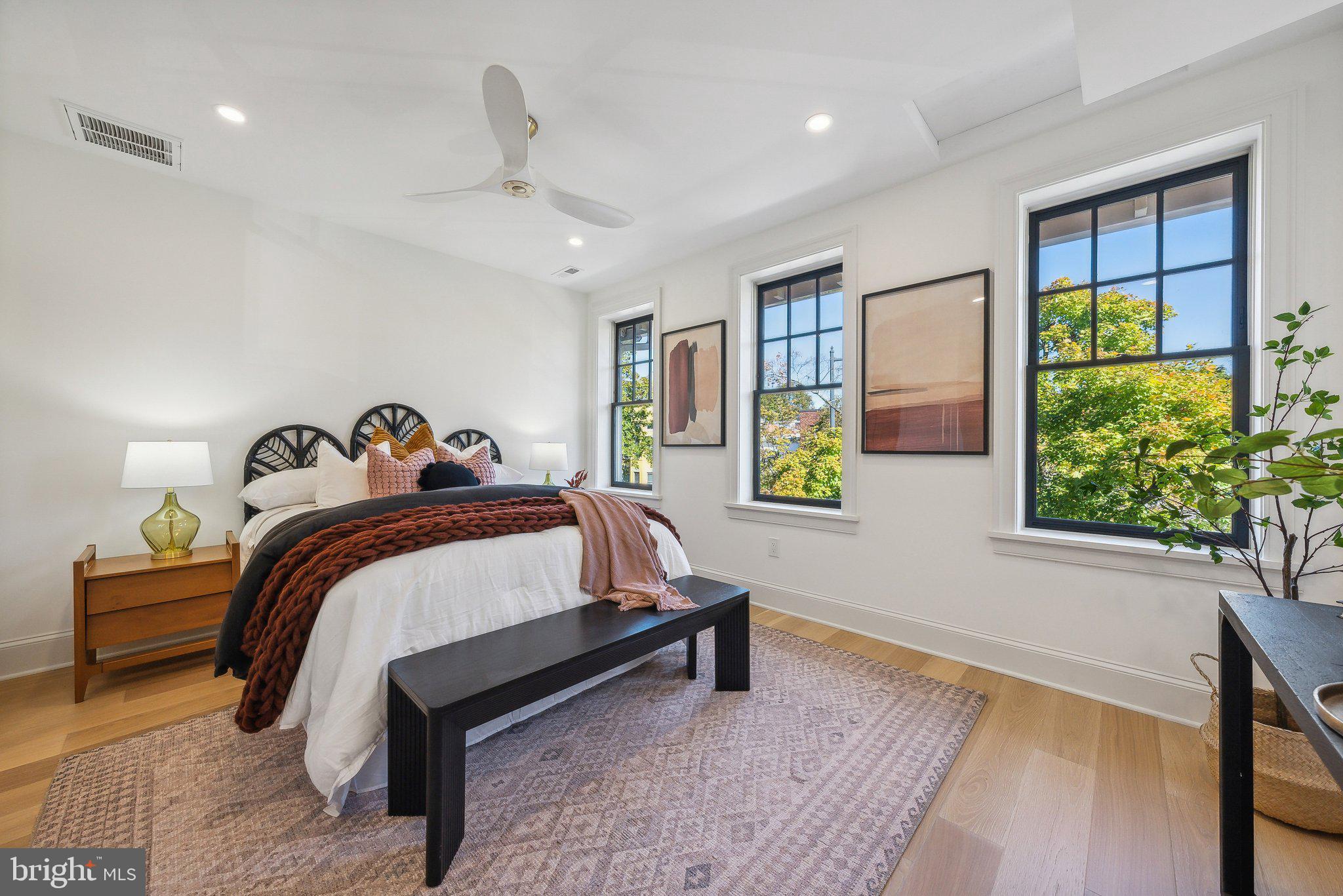 308 11th Street Northeast Washington, DC 20002 - Photo 17 of 49