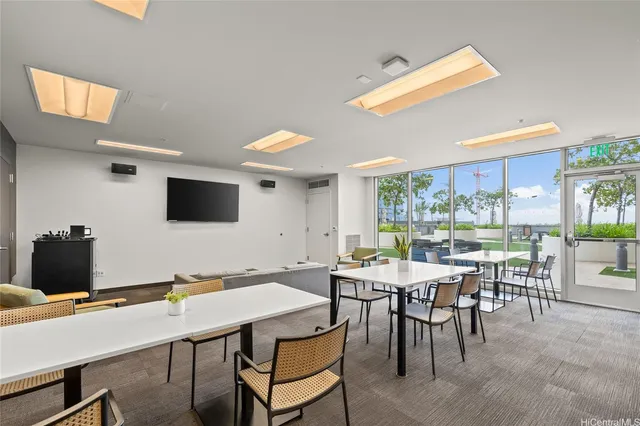 $549,999 | 988 Halekauwila Street, Unit 1812, Honolulu, HI 96814