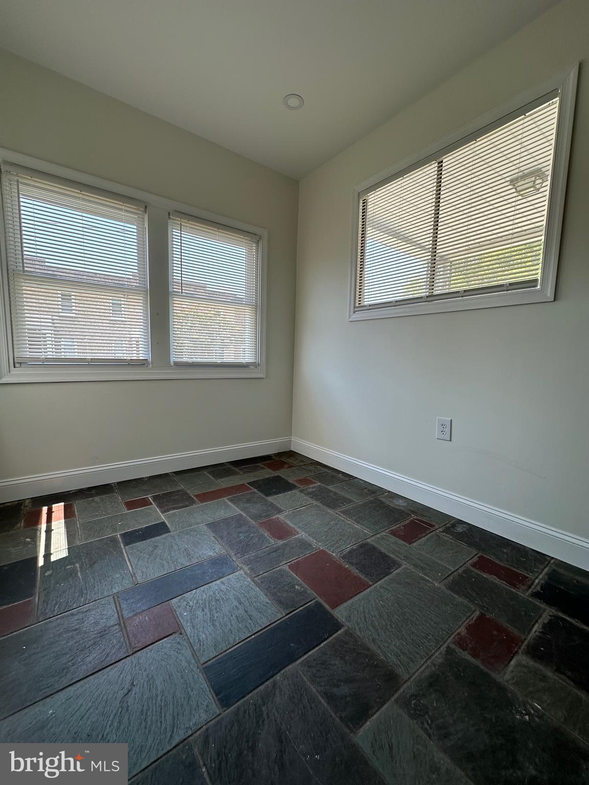 651 Copley Road Upper Darby, PA 19082 - Photo 6 of 19