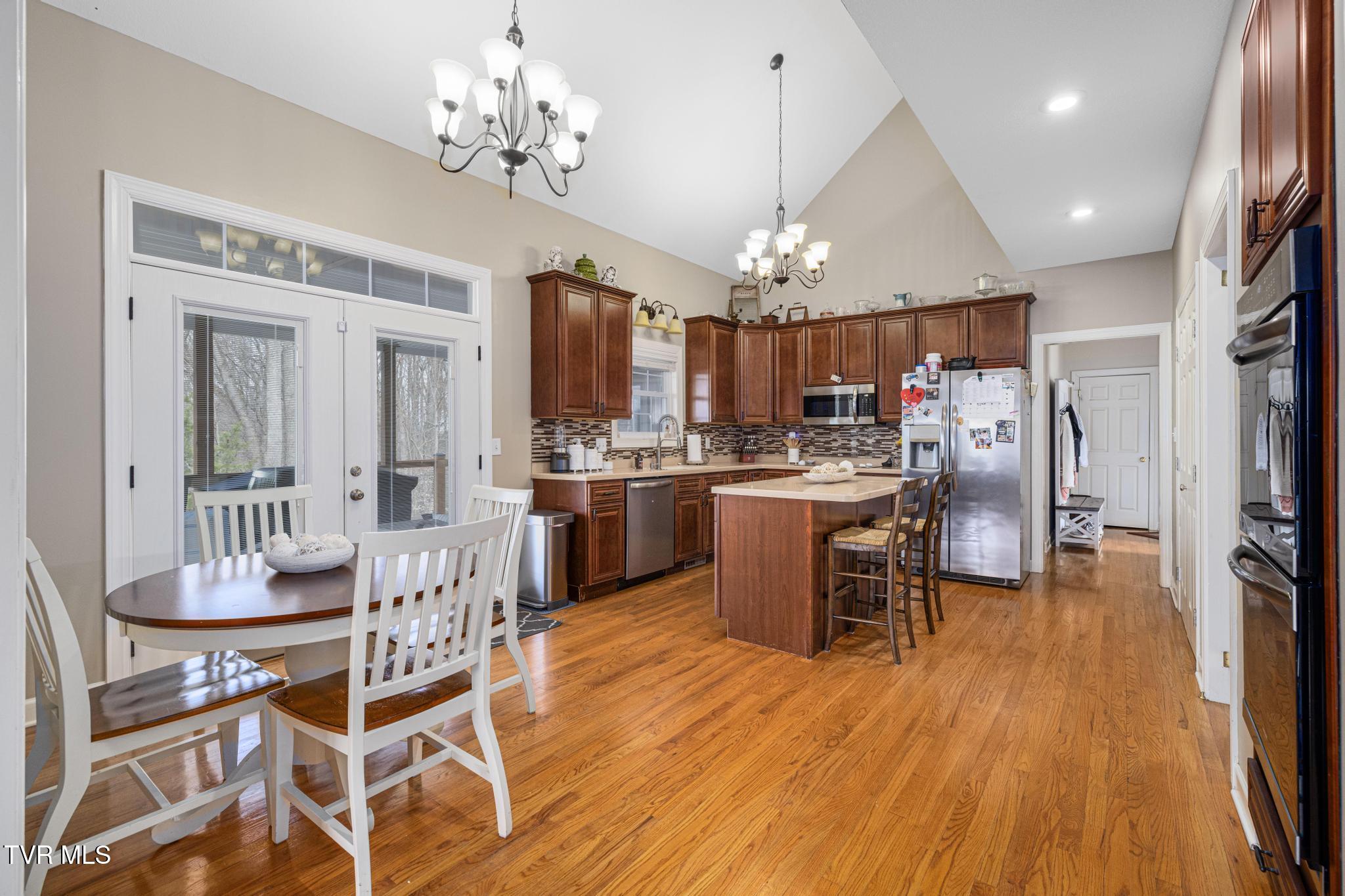 31 Hickory Point Jonesborough, TN 37659 - Photo 12 of 59 Breakfast area into kitchen
