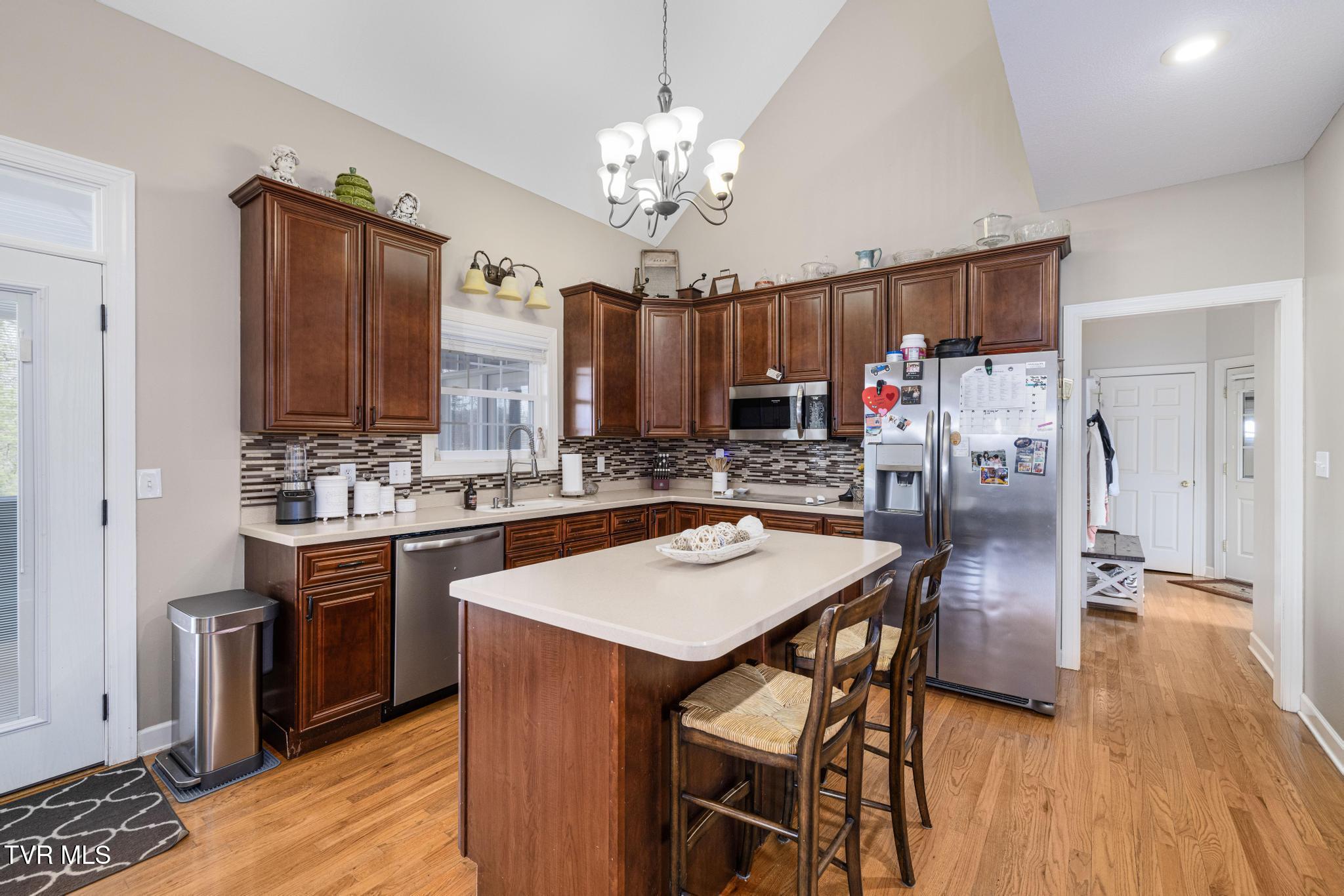 31 Hickory Point Jonesborough, TN 37659 - Photo 14 of 59 Kitchen