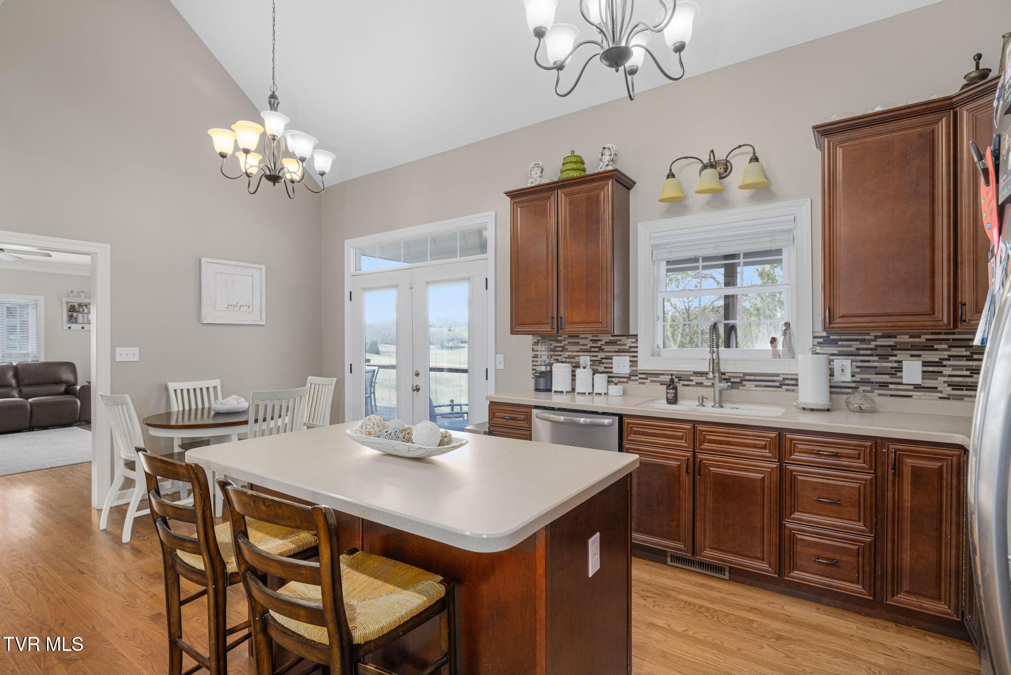 31 Hickory Point Jonesborough, TN 37659 - Photo 17 of 59 Kitchen