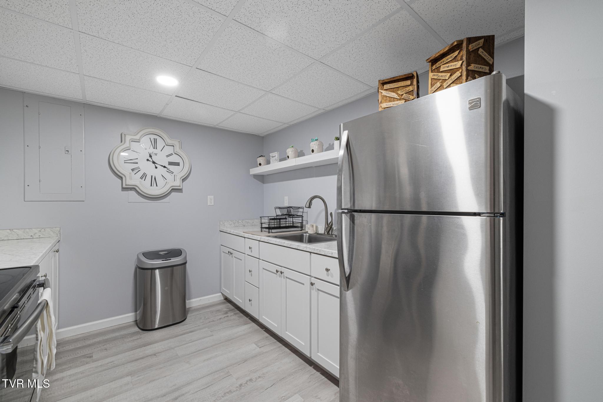 31 Hickory Point Jonesborough, TN 37659 - Photo 46 of 59 Basement kitchen