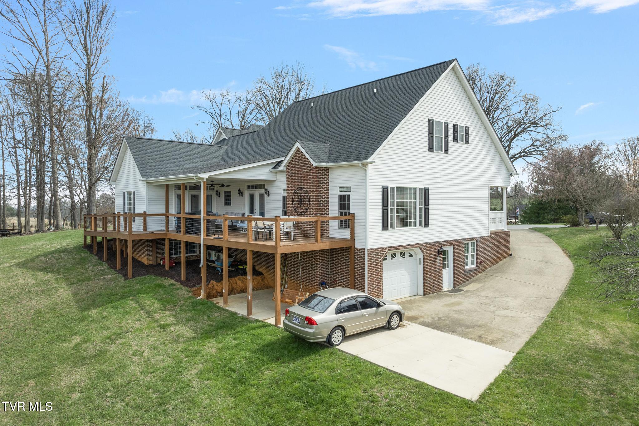 31 Hickory Point Jonesborough, TN 37659 - Photo 53 of 59 Second driveway
