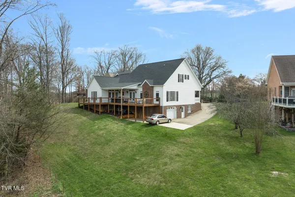 $749,800 | 31 Hickory Point, Jonesborough, TN 37659