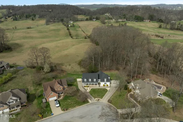 $749,800 | 31 Hickory Point, Jonesborough, TN 37659