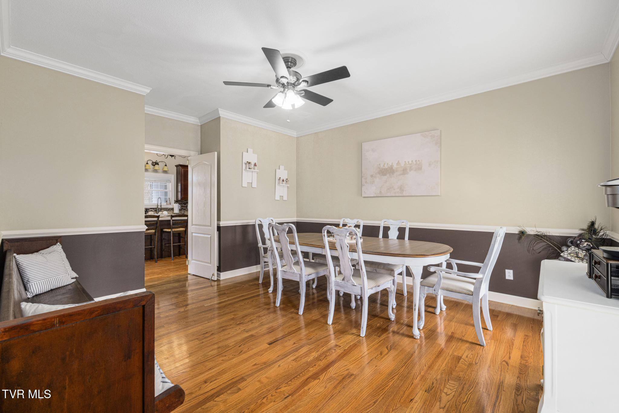31 Hickory Point Jonesborough, TN 37659 - Photo 9 of 59 Dining room
