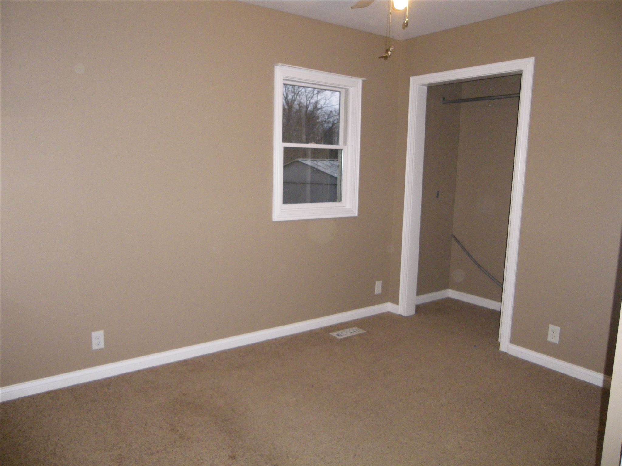4525 Kleitz Road Evansville, IN 47720 - Photo 7 of 10 Gallery Image 7