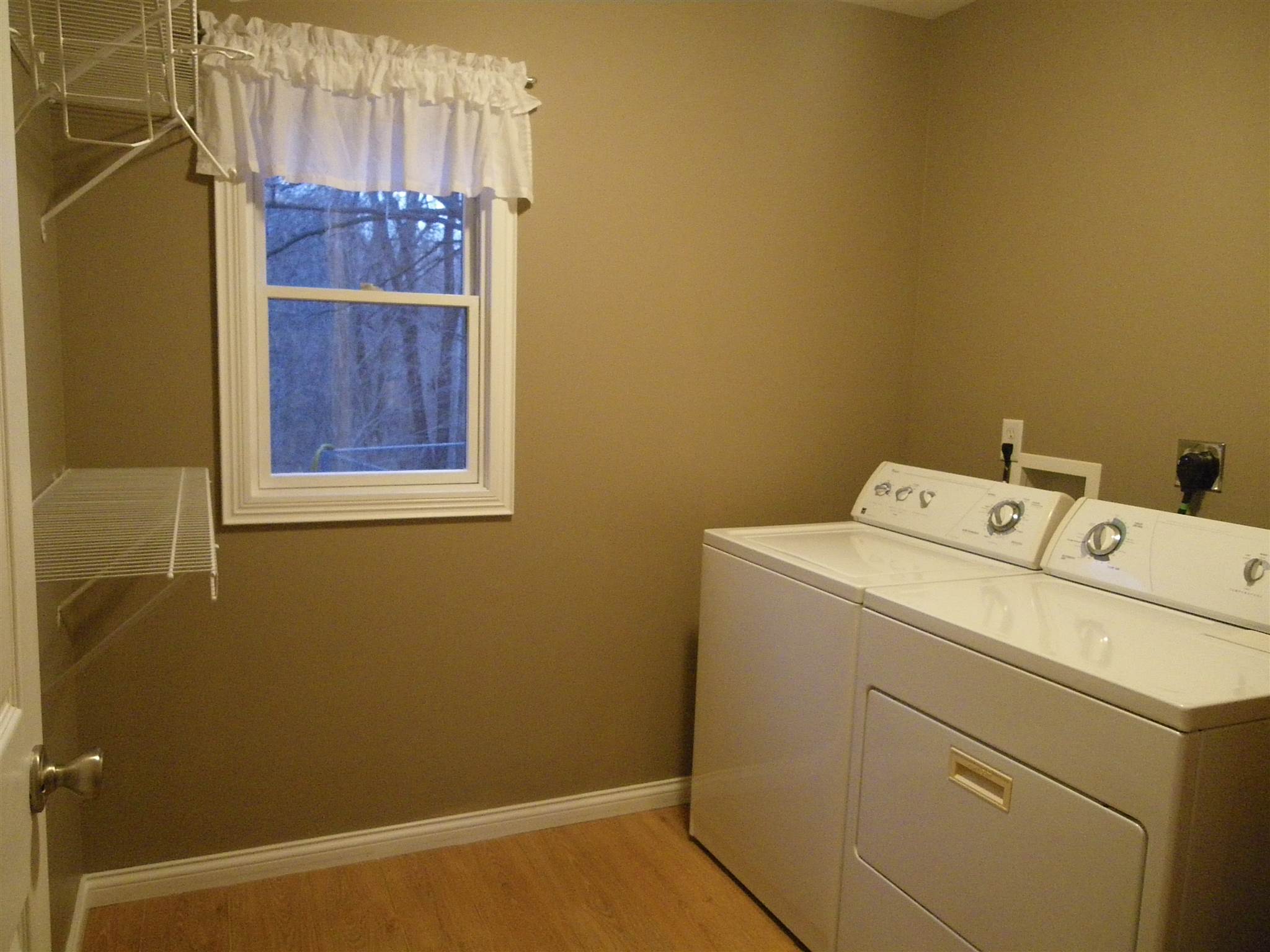 4525 Kleitz Road Evansville, IN 47720 - Photo 9 of 10 Gallery Image 9