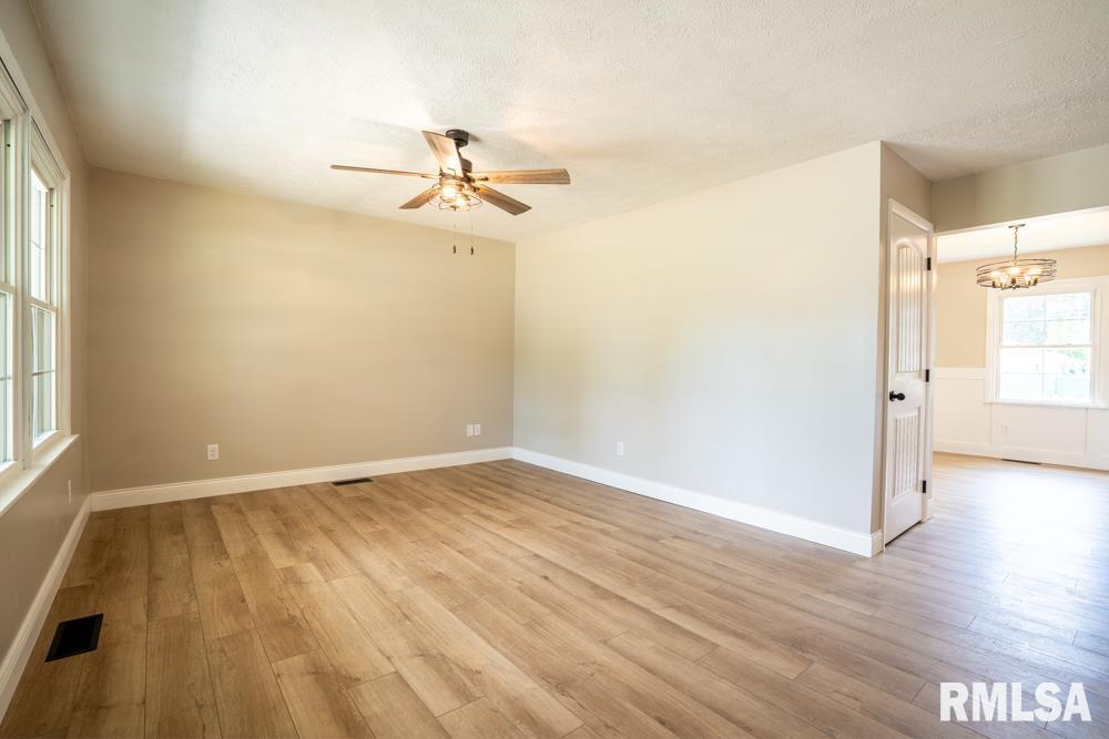 865 Stardust Drive Herrin, IL 62948 - Photo 7 of 27
