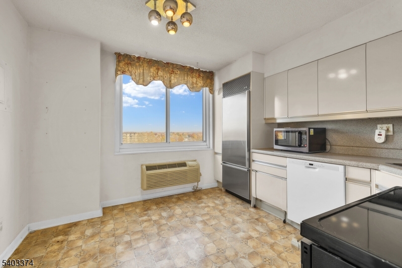 160 Overlook Avenue, Unit 7A Hackensack, NJ 07601 - Photo 23 of 47