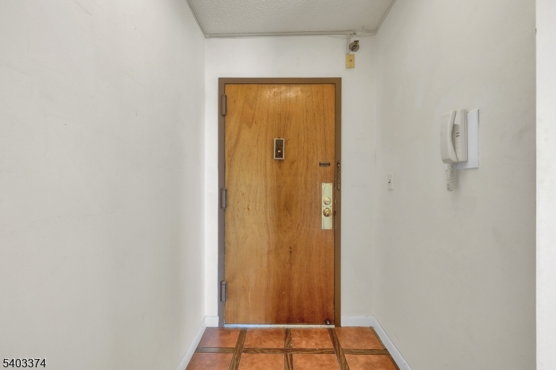 160 Overlook Avenue, Unit 7A Hackensack, NJ 07601 - Photo 10 of 47