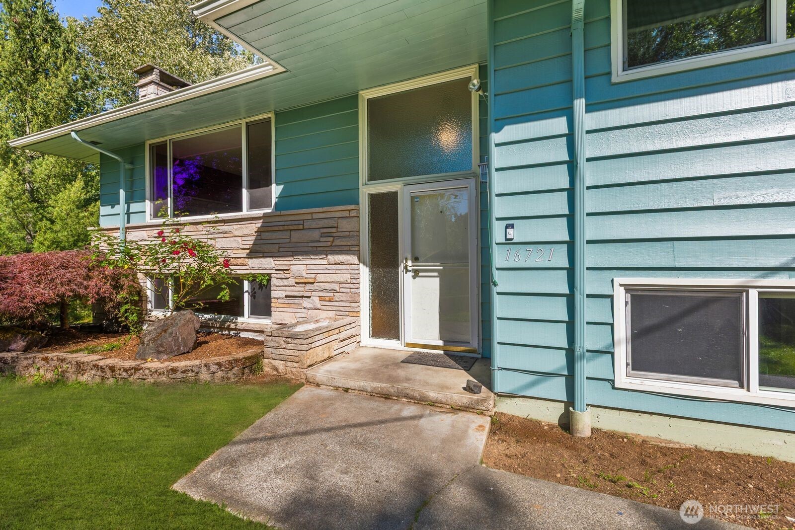 16721 McRae Road Northwest Arlington, WA 98223 - Photo 3 of 34